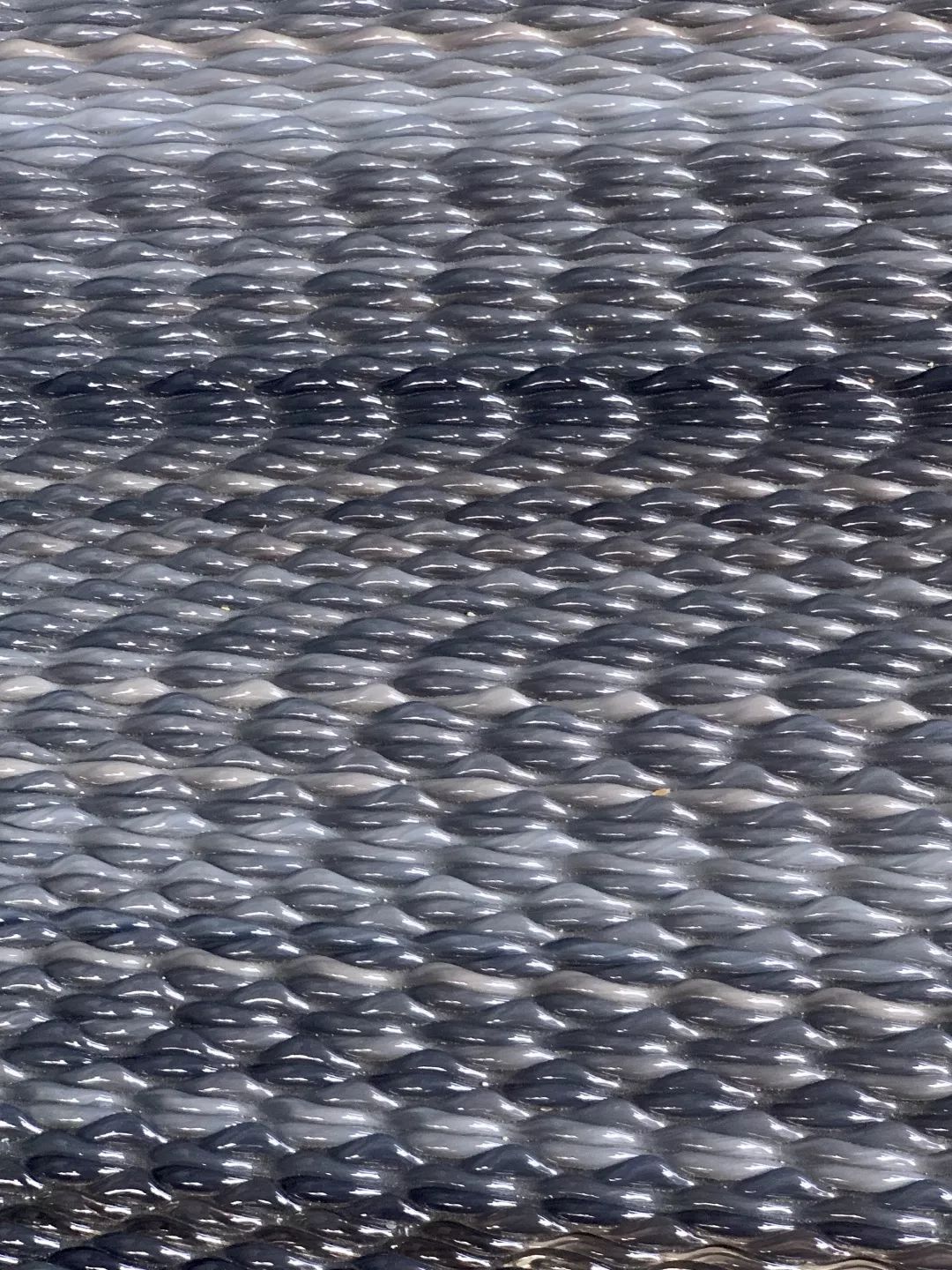 米兰街头暗访竟有井柏然，结果意外：购物车空了