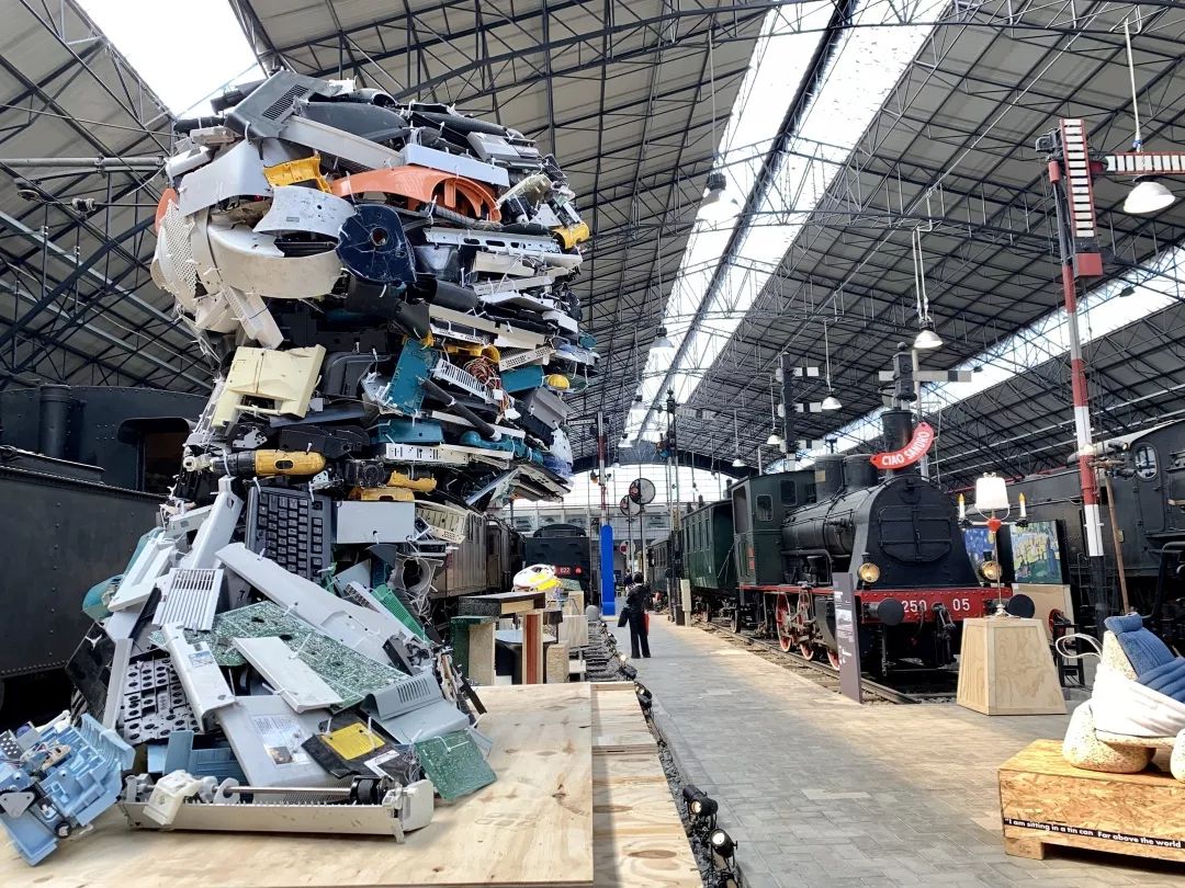 米兰街头暗访竟有井柏然，结果意外：购物车空了