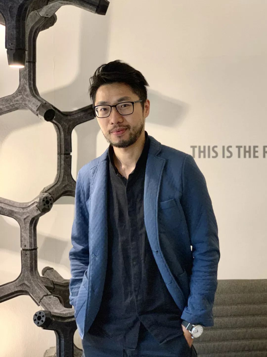 米兰街头暗访竟有井柏然，结果意外：购物车空了