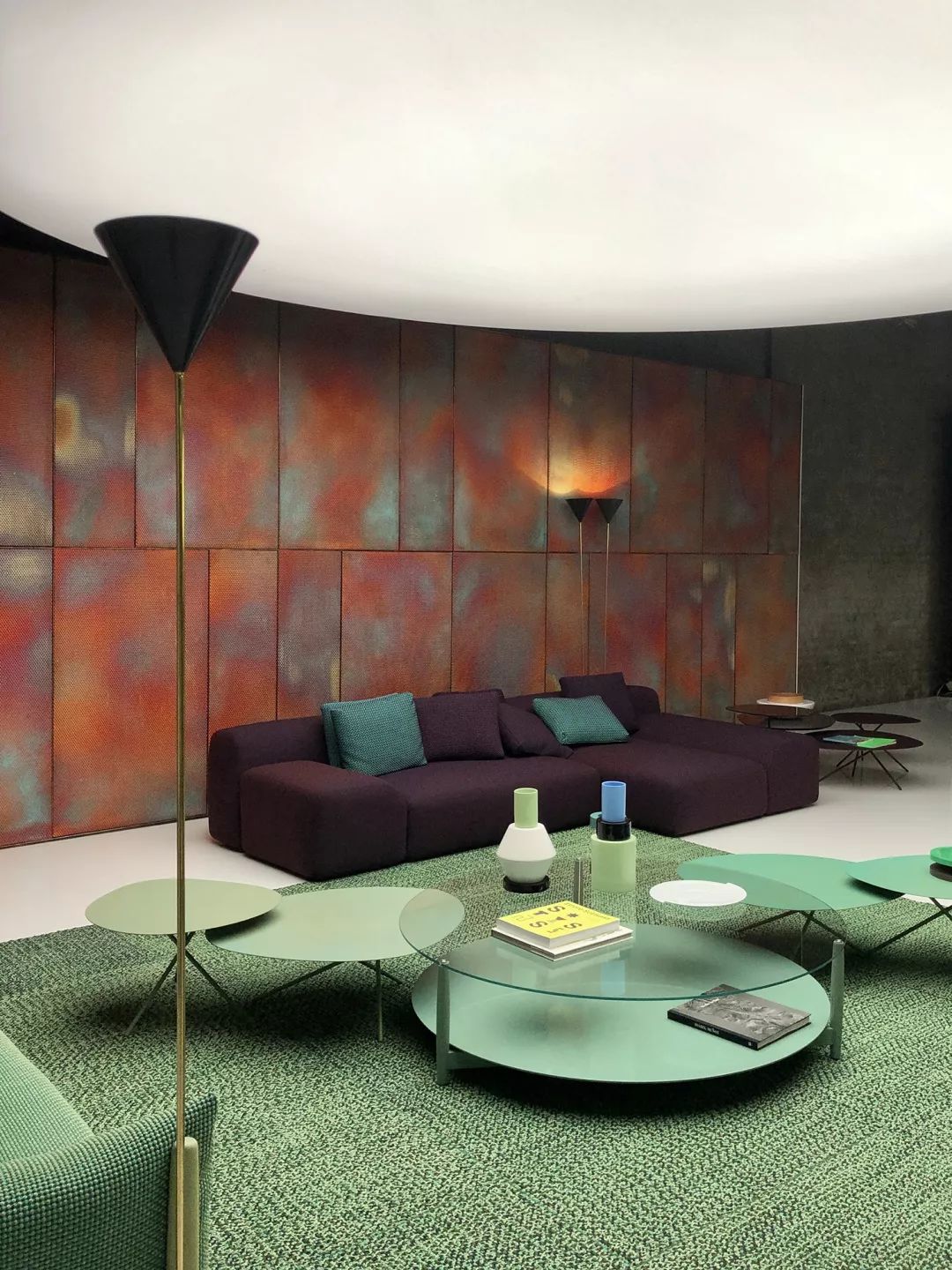 米兰街头暗访竟有井柏然，结果意外：购物车空了