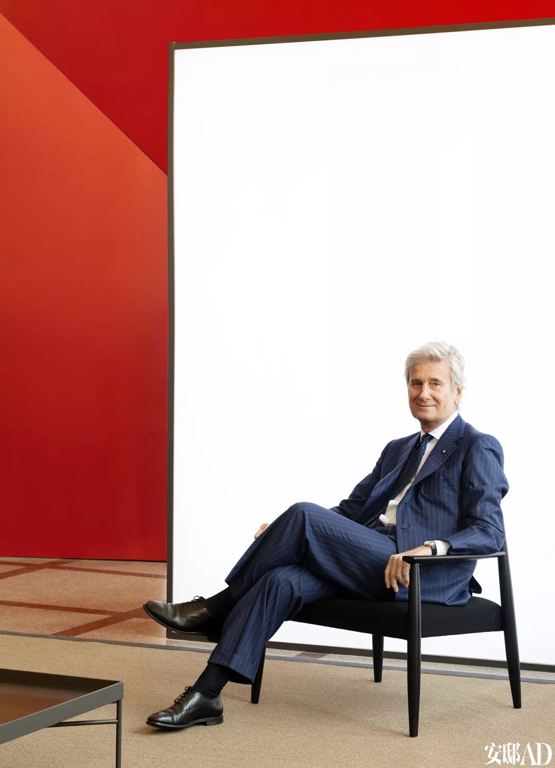 米兰街头暗访竟有井柏然，结果意外：购物车空了