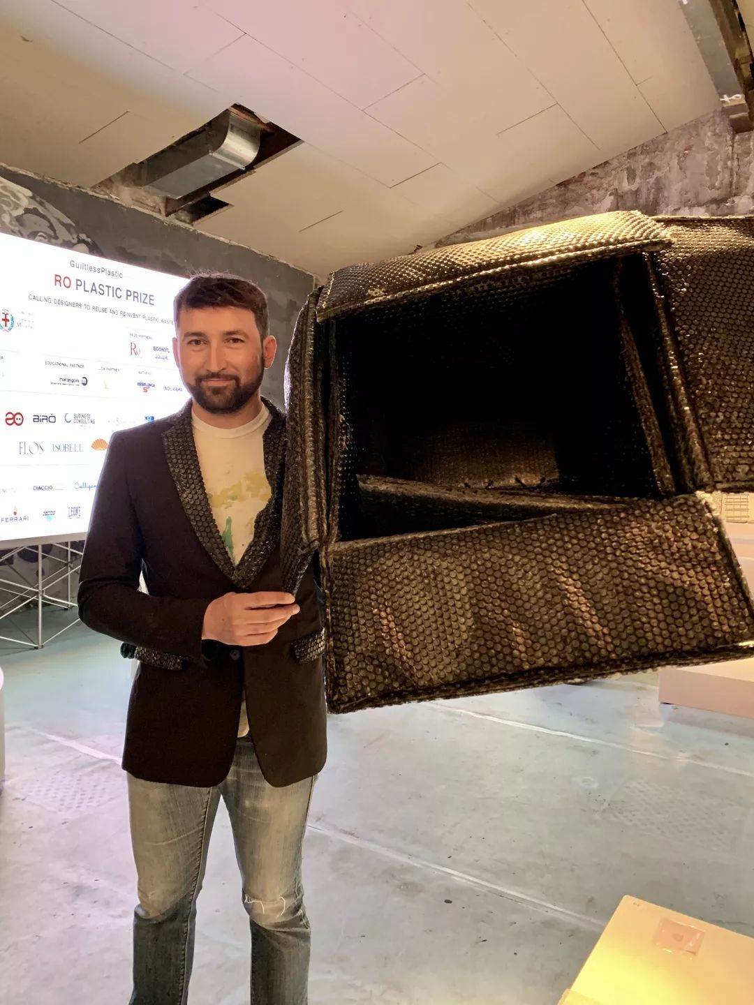 米兰街头暗访竟有井柏然，结果意外：购物车空了