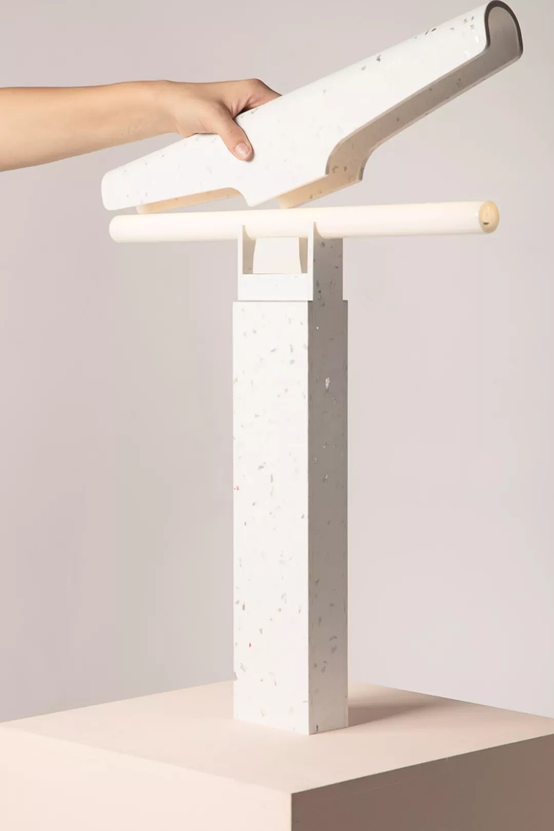 米兰街头暗访竟有井柏然，结果意外：购物车空了