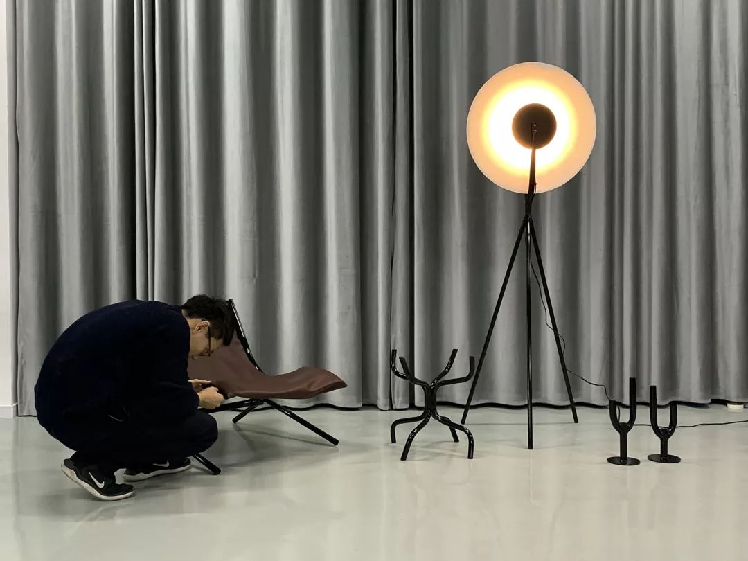 米兰街头暗访竟有井柏然，结果意外：购物车空了