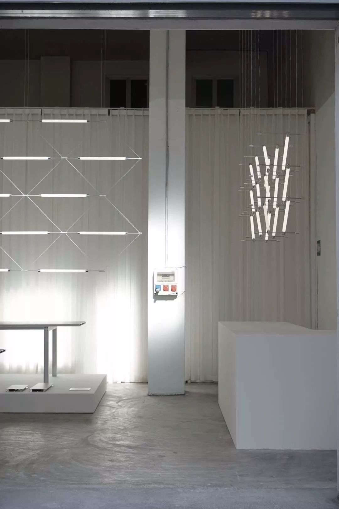 米兰街头暗访竟有井柏然，结果意外：购物车空了