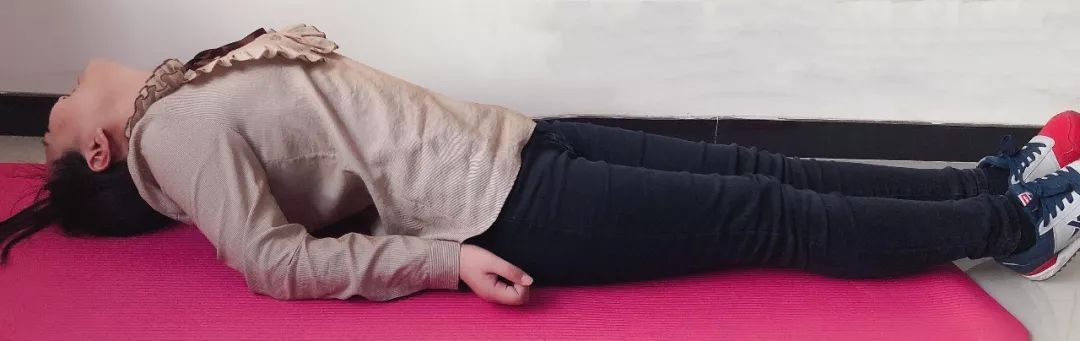 颈椎病缓解视频,颈椎病肩膀拉伸图片