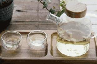 泡水只会用枸杞？用这些常见的食材泡水喝，身体越来越好！