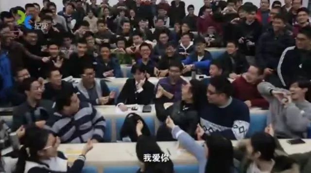 瑗垮畨浜ゅぇ浜烘皵缇庡コ鏁欏笀,浜ゅぇ濂崇