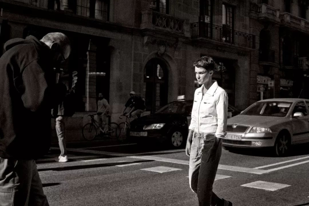 本期潮流板报，我们邀请到了少女的“初恋”——RubyRose~