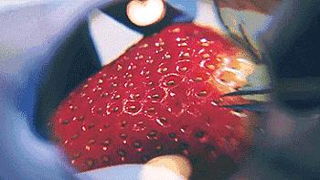 脸部清洁不彻底长痘,如何清理脸上的黑头和痘痘