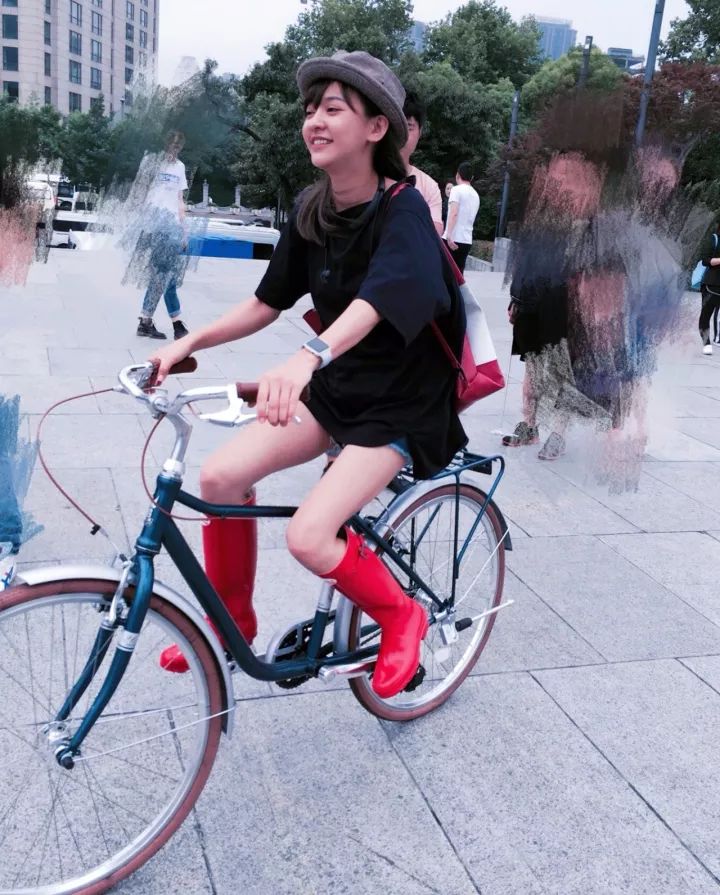 凯特王妃同款帆布鞋,梅根王妃穿什么鞋好看