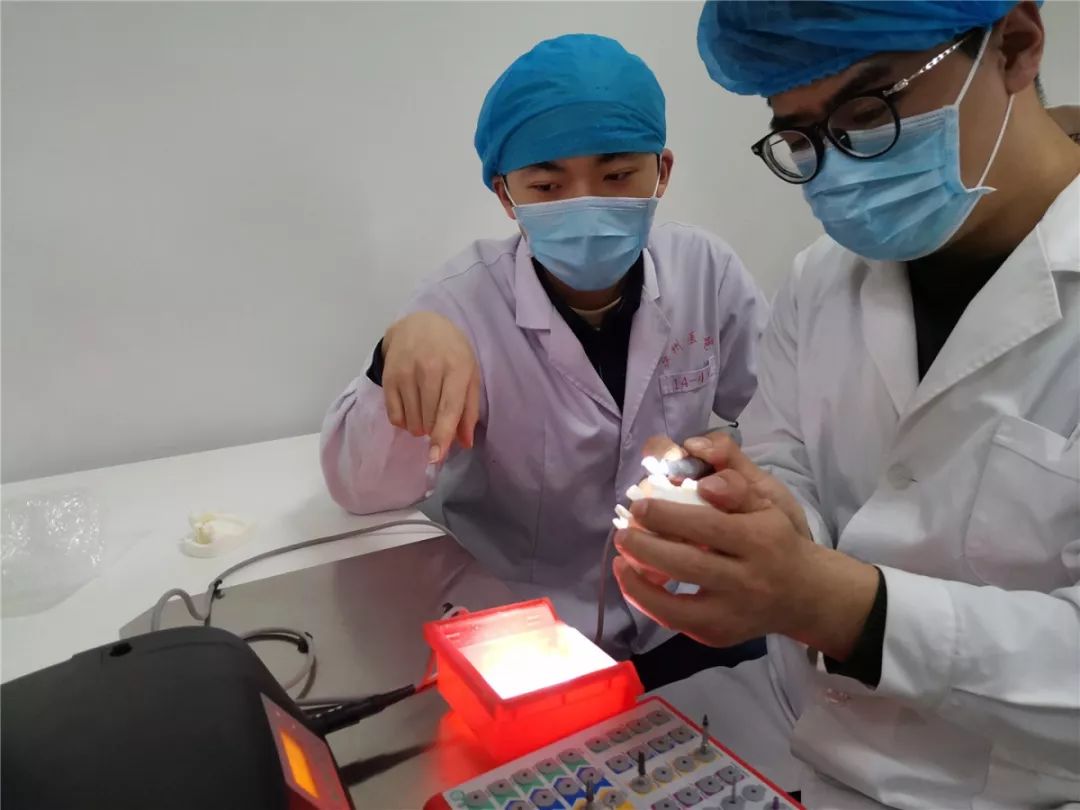 口腔种植零基础培训实操,口腔种植手术课程