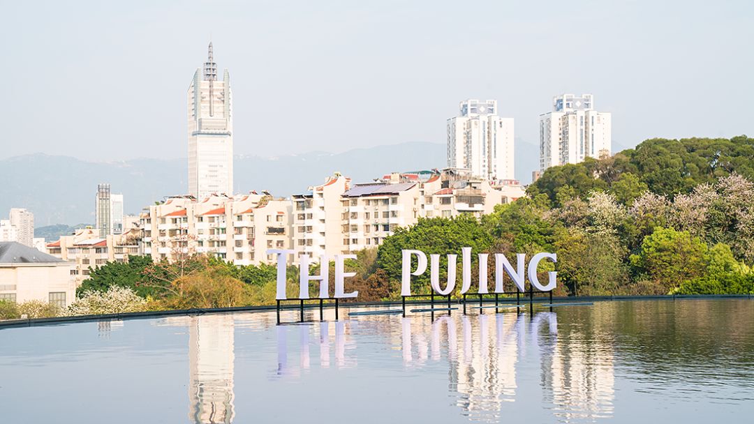 5.5折品“天下第一鲜”+黑金系奢牌酒店+落地窗海景房+159抢399元储值卡+人均50吃双层蛙锅