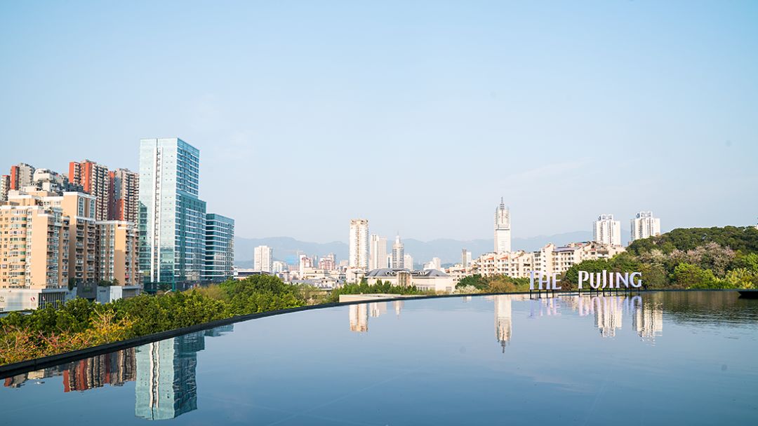 5.5折品“天下第一鲜”+黑金系奢牌酒店+落地窗海景房+159抢399元储值卡+人均50吃双层蛙锅