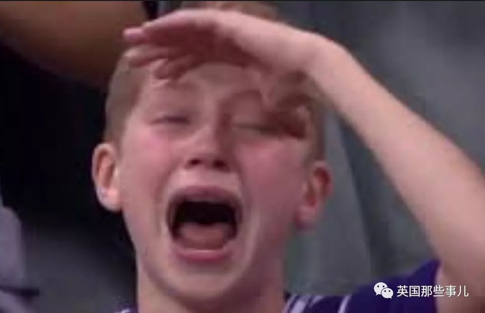 小时候觉得长大就能好好玩了,小时候觉得玩摔了就是天大的事