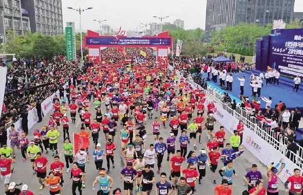 新闻早班车今天最新消息,新闻早班车201811.2