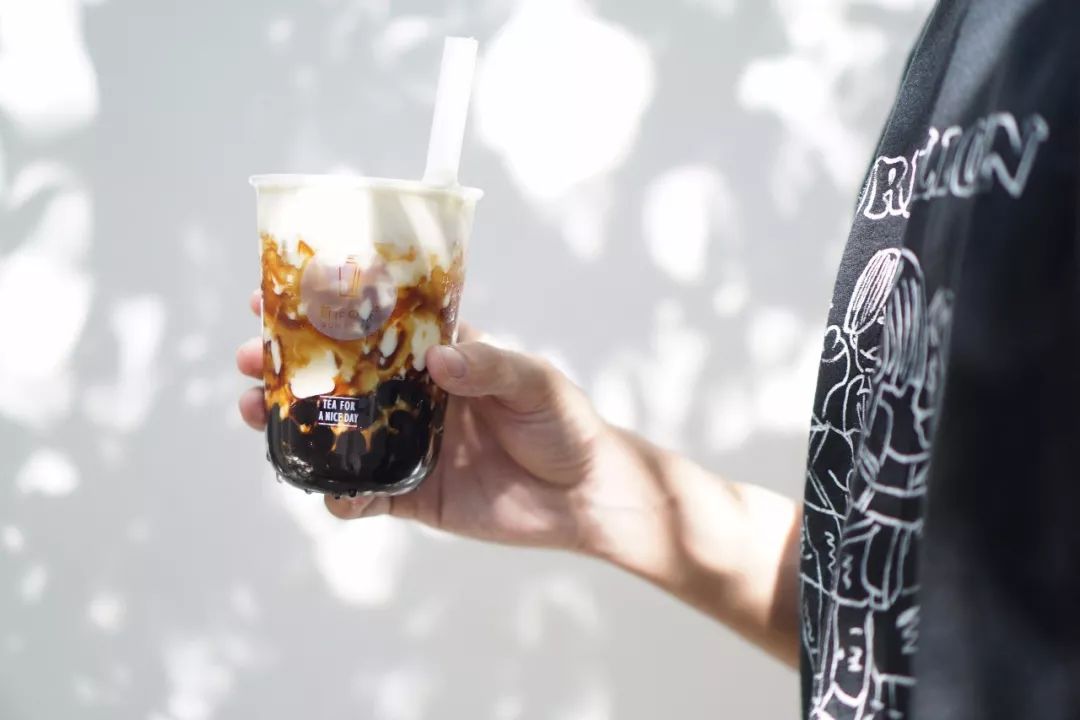 你对茶饮行业的未来前景如何看待,为什么选择茶饮这个行业