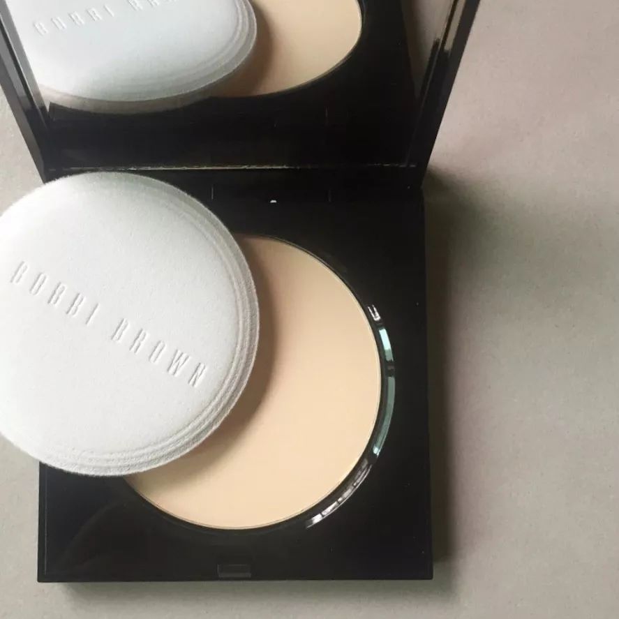 教你怎么画超薄的底妆,黄黑皮怎样画出自然底妆