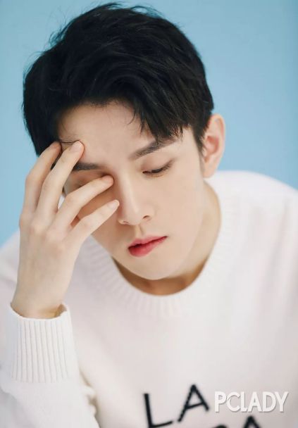 MAX和李佳琦在线口红试色这才是抢钱的破产姐妹吧！