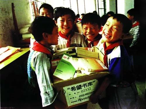 五四运动团结起来振兴中华,纪念五四运动100周年的讲话