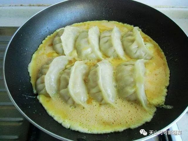 剩饺子怎么做和新包的一样,剩馅除了馅饼饺子包子还能做什么