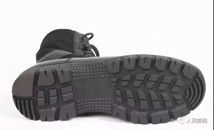 17式武警新式作战靴,17式作战靴军品和民品的区别