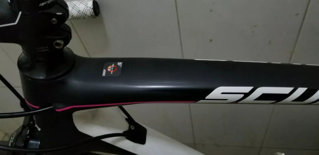 新手骑行必备十大装备,提升骑行感受的小物件