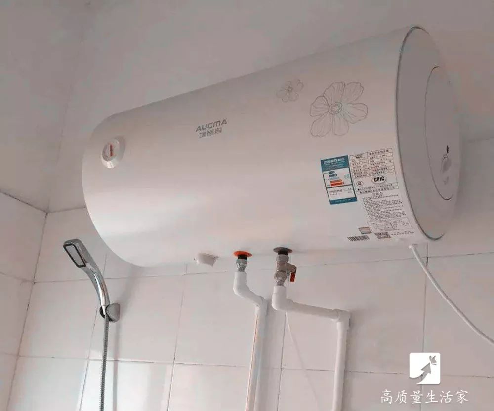 洗完澡热水器要不要关掉?看完才知道电费白交了!