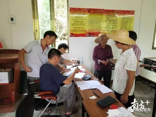 “致富虾”游出“脱贫路”！大坪镇打造特色品牌助推乡村振兴