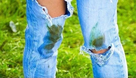 衣服发黄别扔了可以这样洗,衣服发黄用漂白剂能洗掉吗