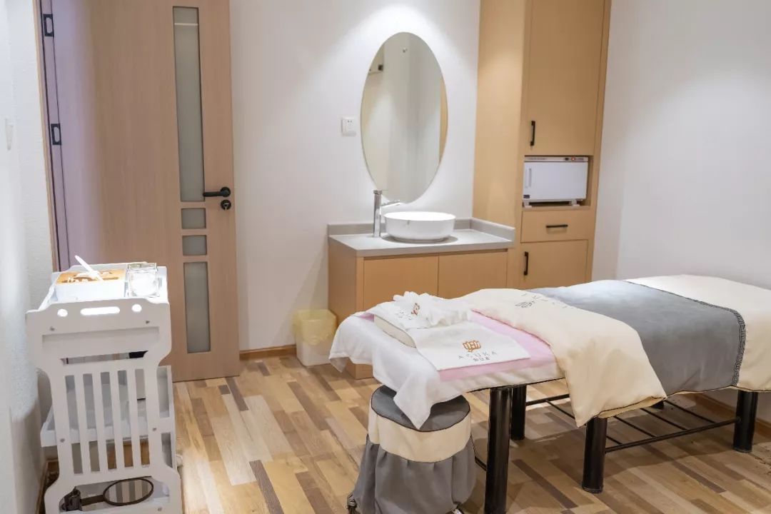 海蓝之谜护肤套餐,海蓝之谜专享礼遇面部护理