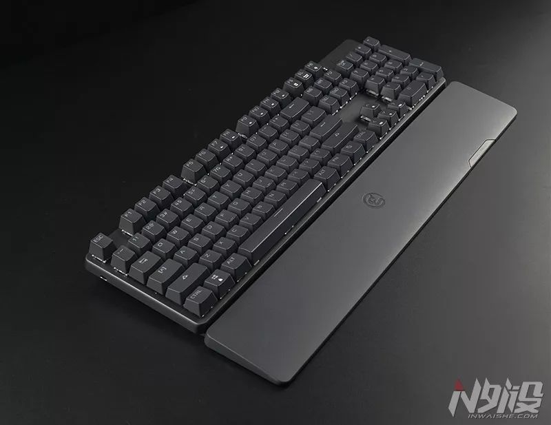 小鸡键盘gk300换电池,盖世小鸡gk300怎么样