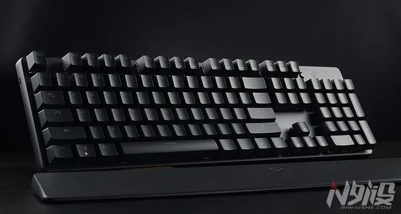 小鸡键盘gk300换电池,盖世小鸡gk300怎么样