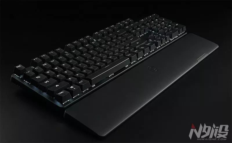 小鸡键盘gk300换电池,盖世小鸡gk300怎么样