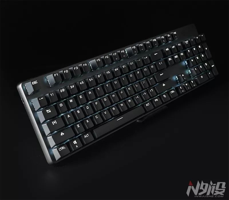 小鸡键盘gk300换电池,盖世小鸡gk300怎么样