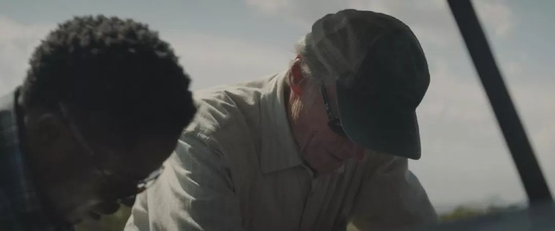 他运毒，他招妓，却给世界带来了温暖