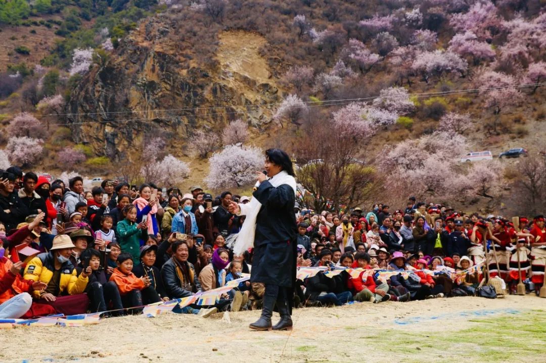 香格里拉东巴文化旅游节,贡巴拉美朵旅游节