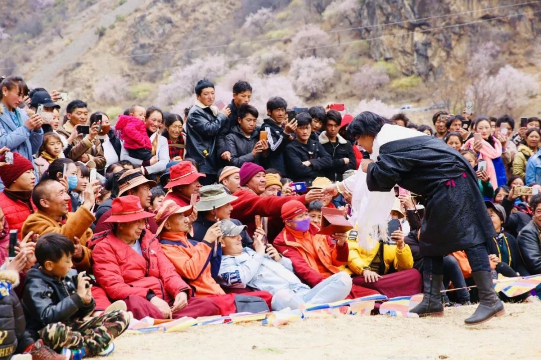 香格里拉东巴文化旅游节,贡巴拉美朵旅游节