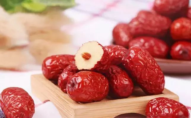 红糖红枣阿胶能补血吗,桂圆红枣红糖和什么补气补血