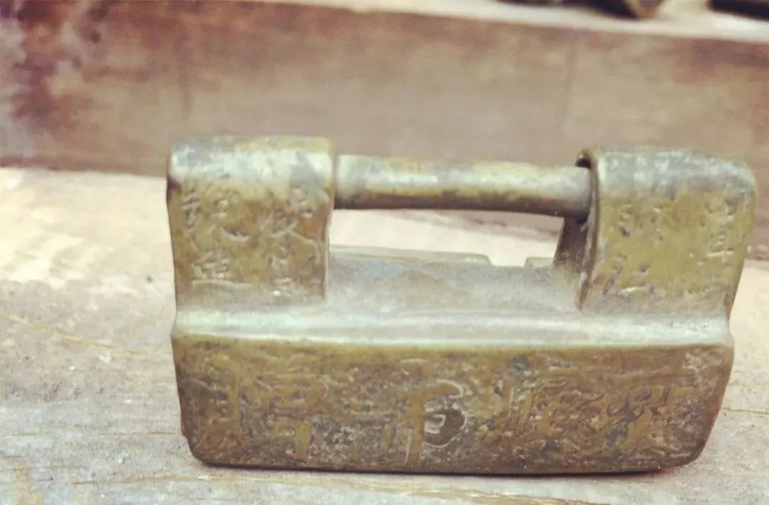 岁月记忆|你家有这样的老锁吗？【文末有福利】