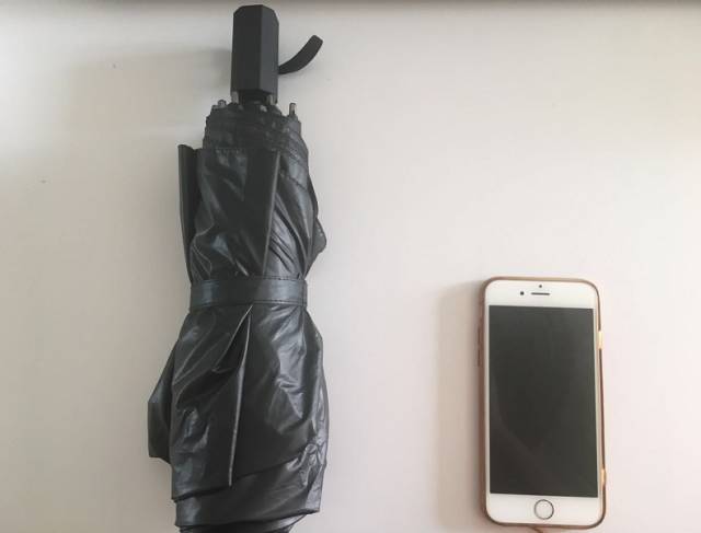 返场预告|防晒和颜值通通在线的蕉下小黑伞，小巧轻便的可随带随走，有了它夏天不怕晒黑，晴雨两用妥妥的