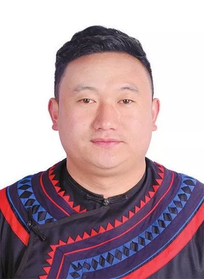 青分享|一条微博热评引发的思考,网友:“这才是新青年”