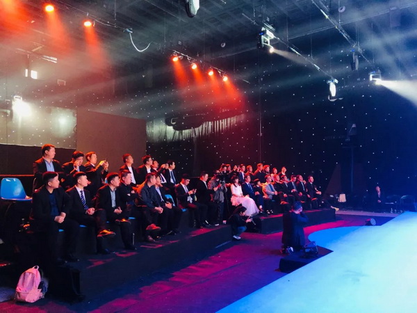 华昌铝业在京发布好门窗标准，行业榜样强势入选“中国品牌战略合作伙伴”！