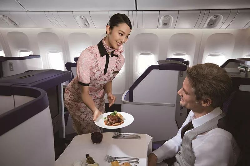 外航淡绿色制服空姐,外航空姐制服大比拼