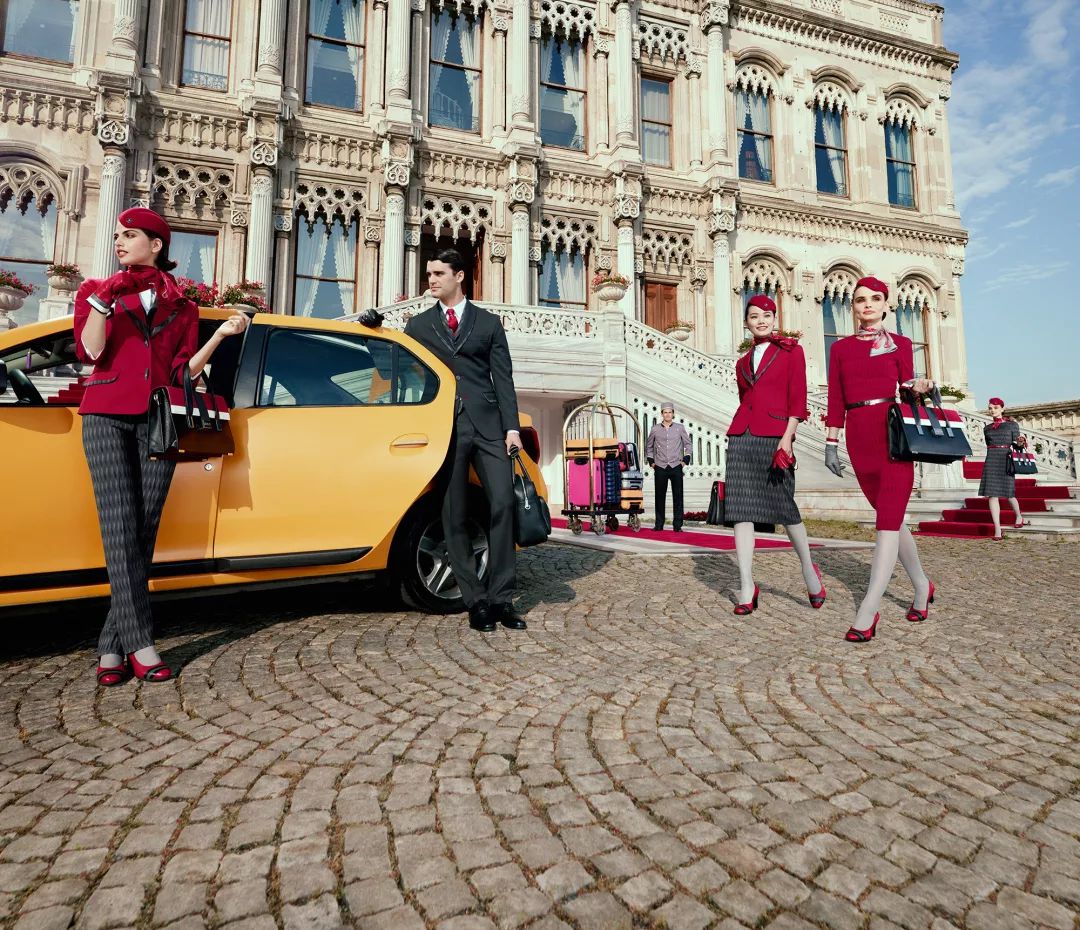 外航淡绿色制服空姐,外航空姐制服大比拼