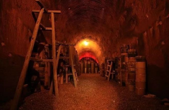 瓷砖怎么烧出来的好,瓷砖都是用什么土烧的