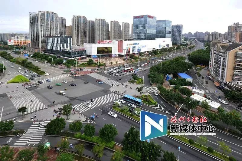 地铁2号线试乘券领取现场超火爆!我们汇总了沿线美景美食!