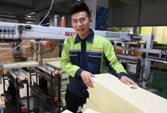 蹲点采访环卫工人8小时工作,蹲点采访