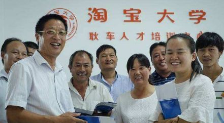 蹲点采访环卫工人8小时工作,蹲点采访