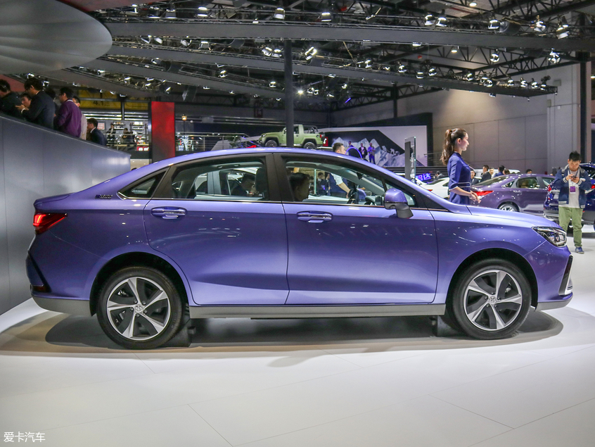 续航最好的太阳能电动车,推荐几款充电快续航长的电动车